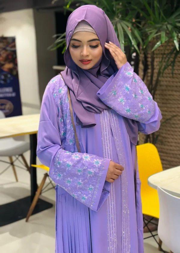 Tarakuchi Attached Koti Burka with Hijab - Image 3
